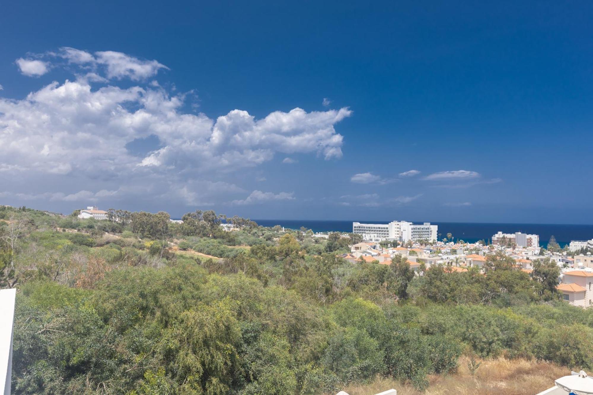 Romeo & Juliet * Protaras